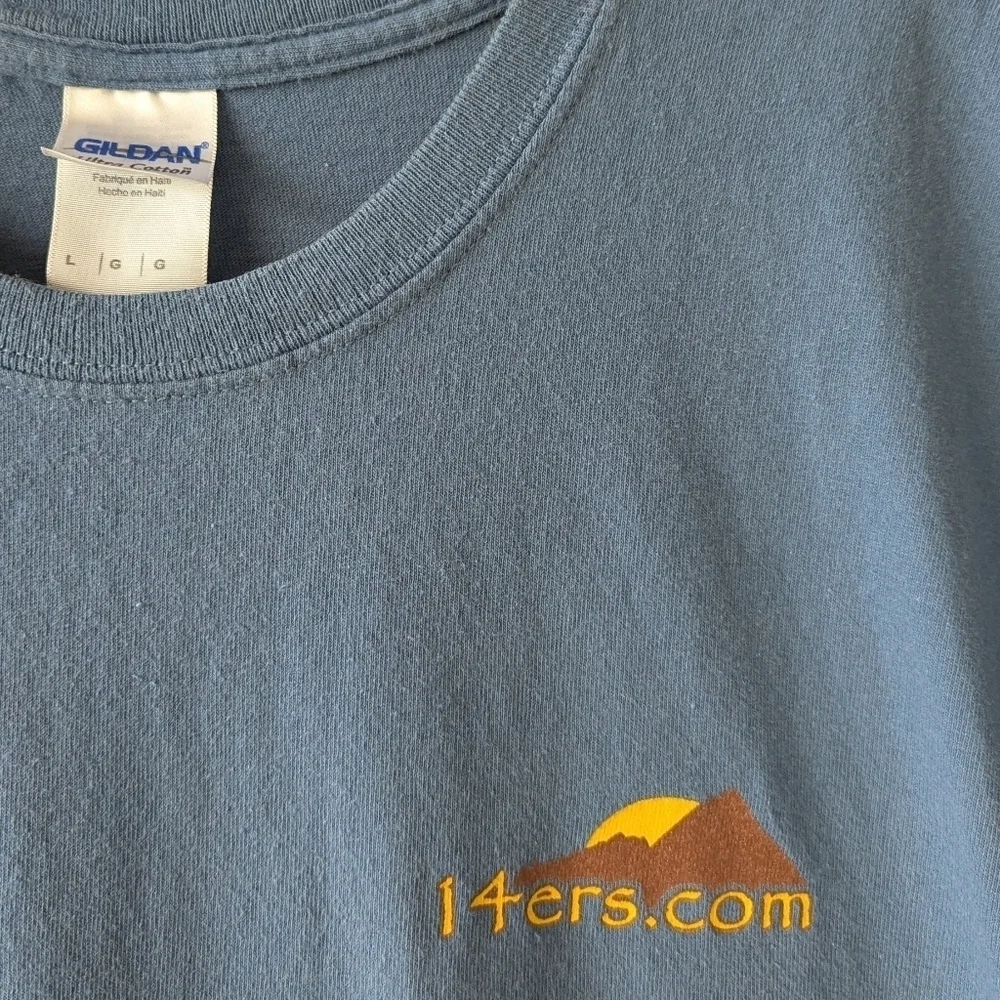 Gildan Colorado 14ers Mountains List Short Sleeve T-Shirt Unisex Large Blue